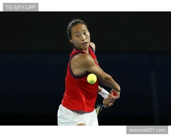 订婚后携手突围澳网见证爱情场 订婚后携手突围澳网见证爱情场